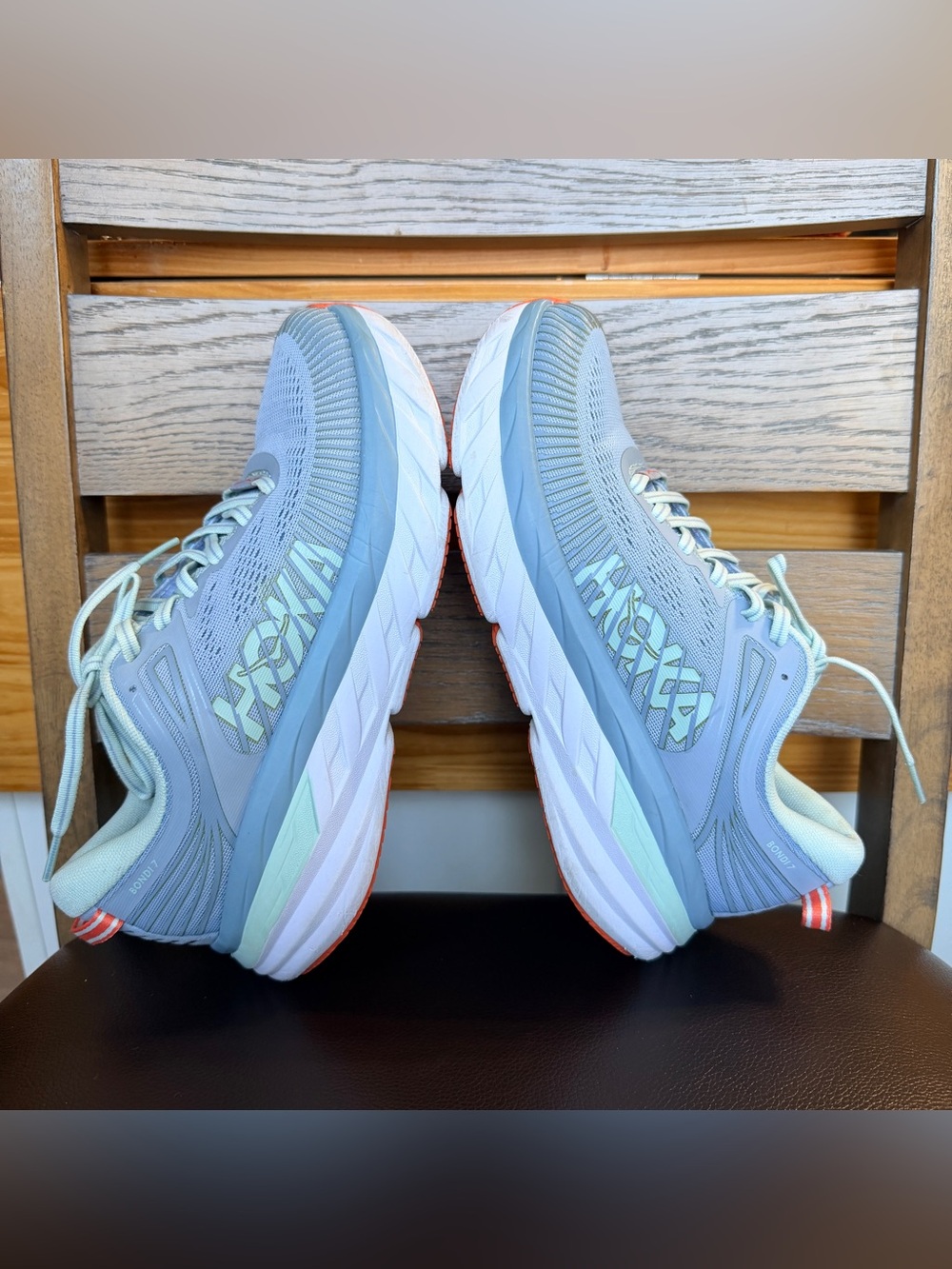 HOKA Women's Bondi 7 in the Blue Fog/Blue Glass colorway sz 7.5 - Picture 7 of 11